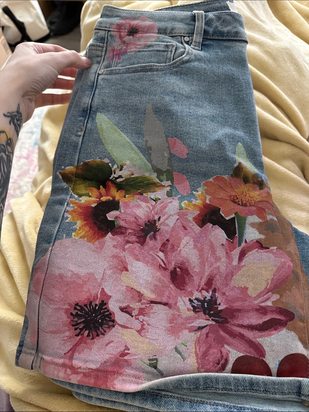 NWT Risen Slouchy Floral Print Denim Shorts size Large - Picture 4 of 5